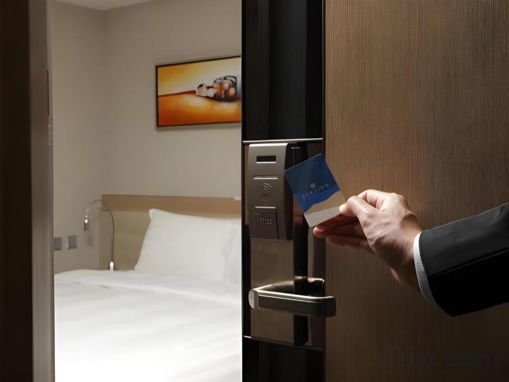 Elysion Place Hotel Causeway Bay Hong Kong Exterior photo