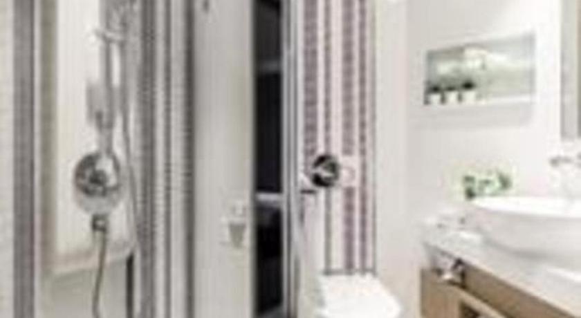 Elysion Place Hotel Causeway Bay Hong Kong Exterior photo